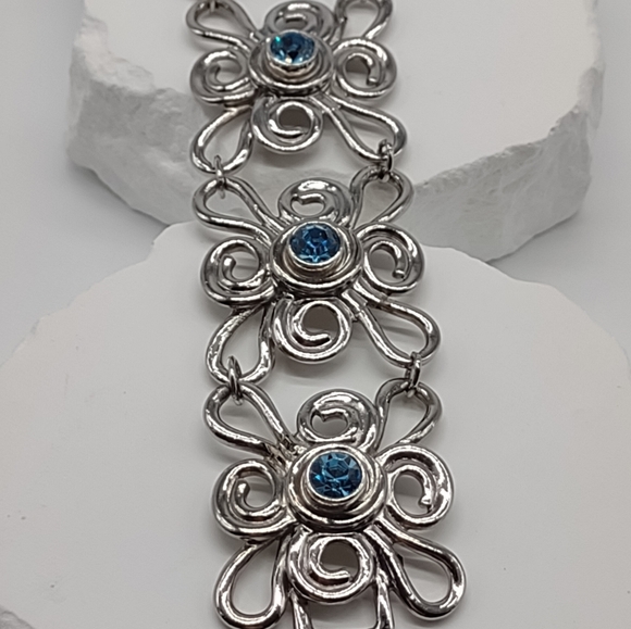 Vintage Avon Silver Tone Blue Rhinestone Bold Flower Bracelet - Picture 7 of 12